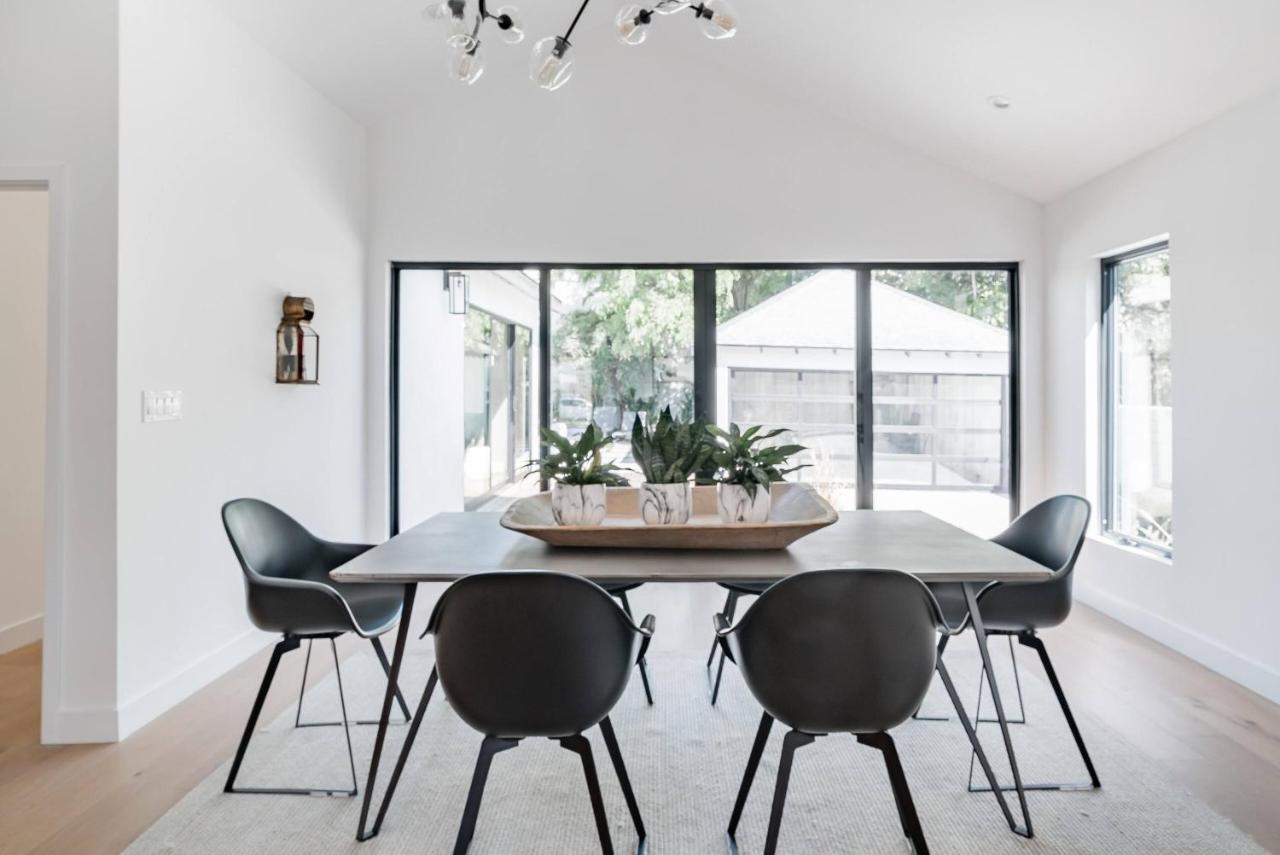 Modern With A Pool In Larchmont Village