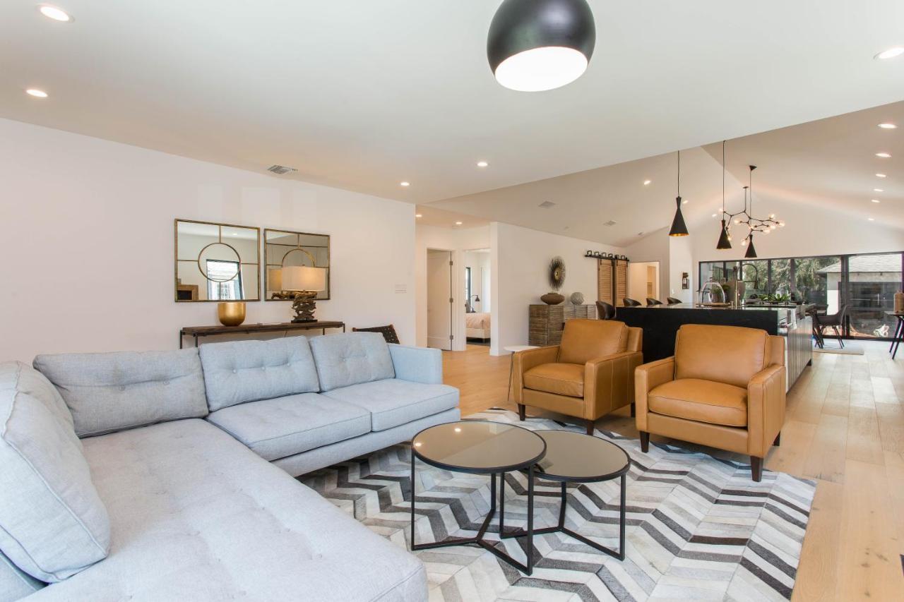 Modern With A Pool In Larchmont Village