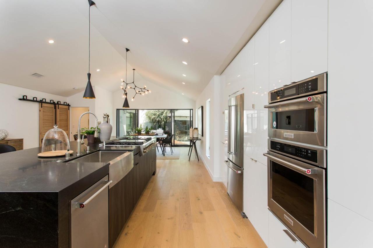 Modern With A Pool In Larchmont Village *