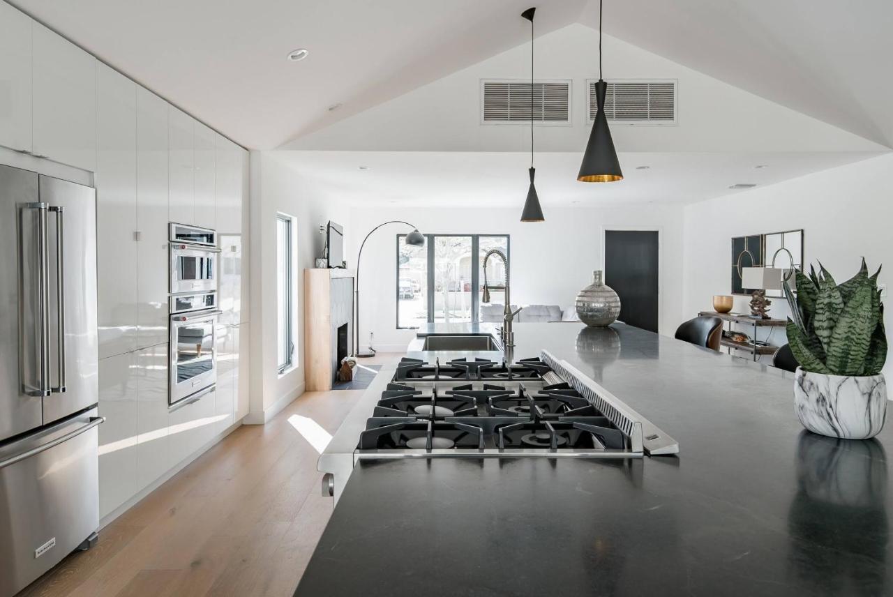 Modern With A Pool In Larchmont Village *